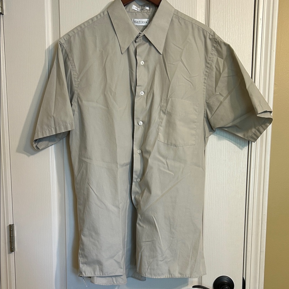 Van Heusen B&T Light Taupe Short Sleeve Shirt with pocket